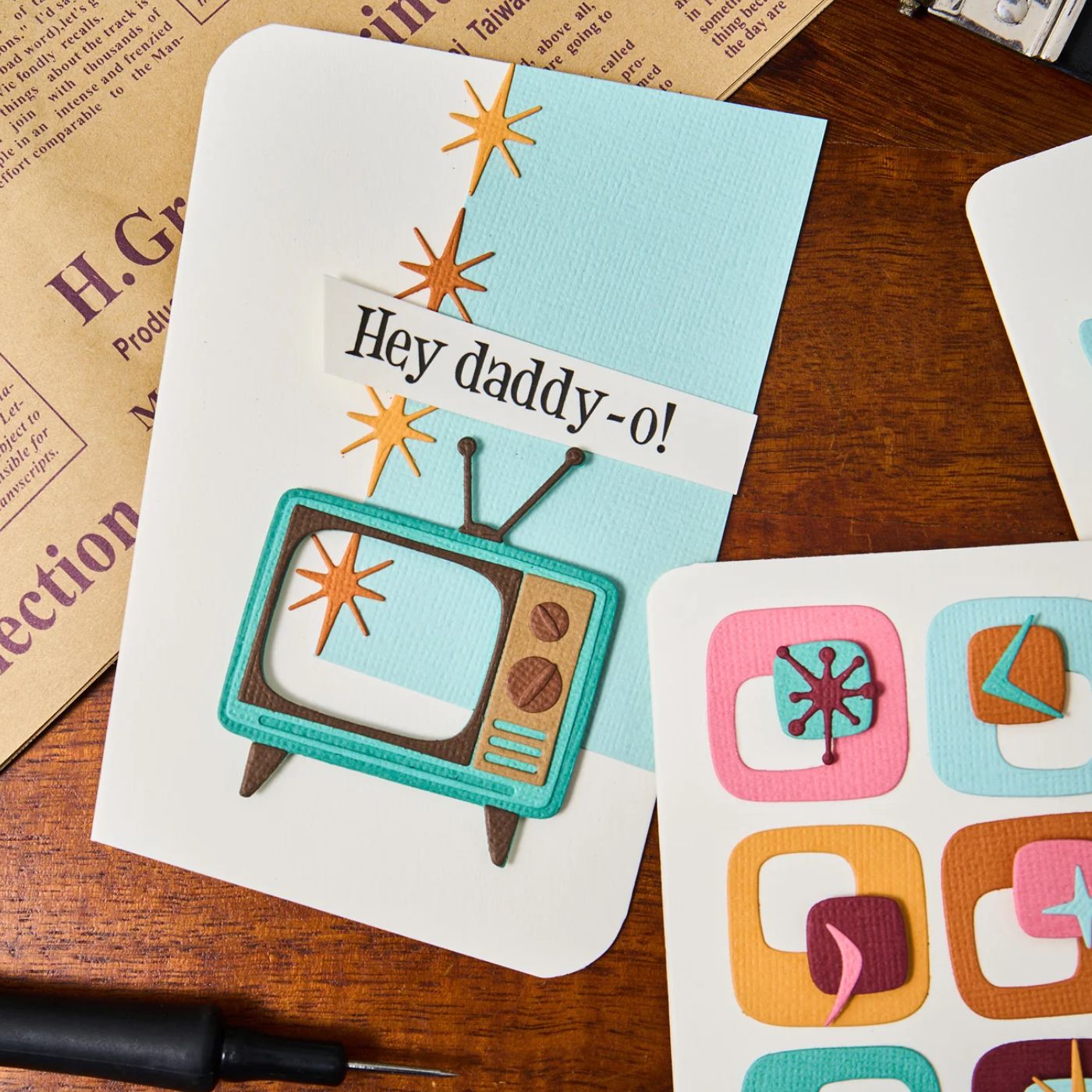 Troqueles Thinlits Vault Atomic Retro de Tim Holtz