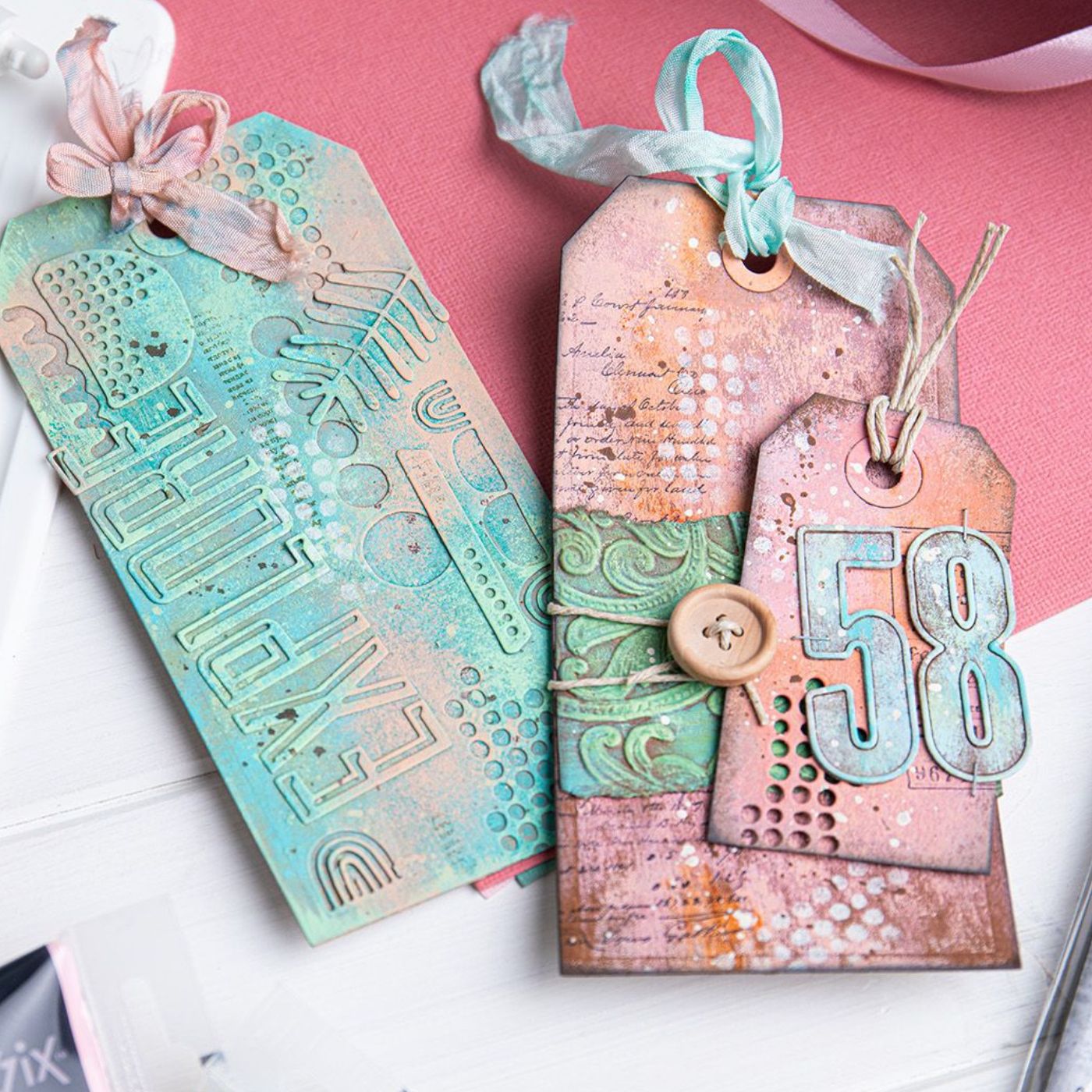 Troqueles Thinlits Alphanumeric Emporium de Tim Holtz